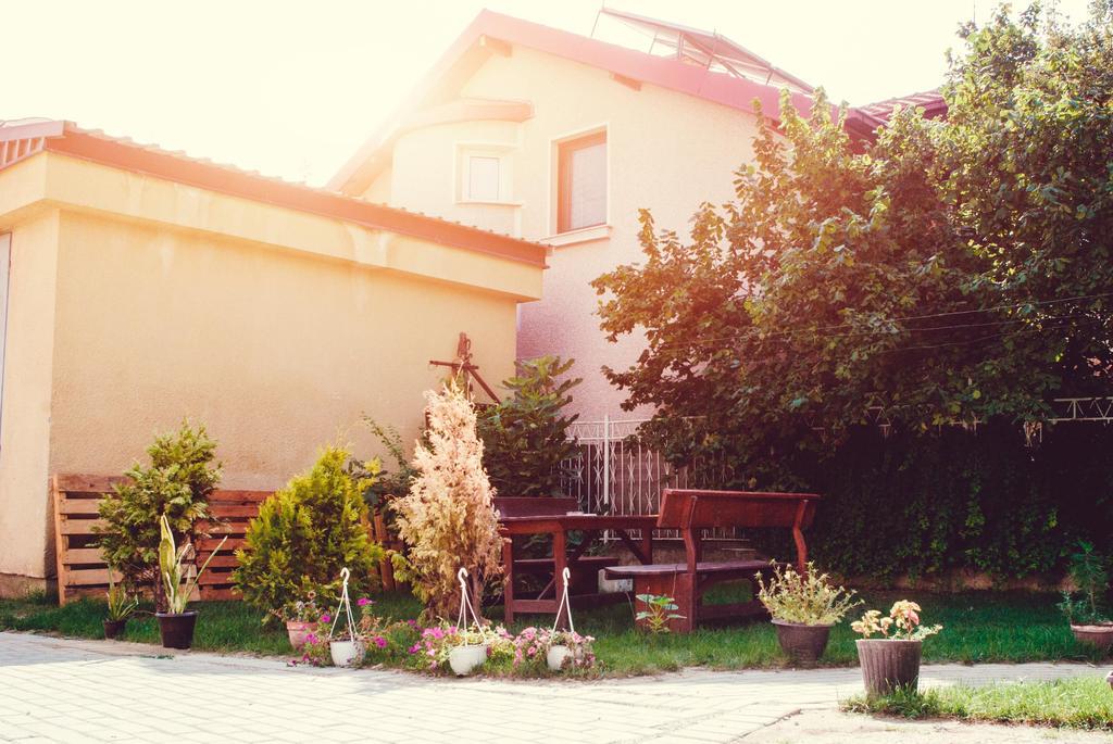 Universe Hostel Скопье Номер фото