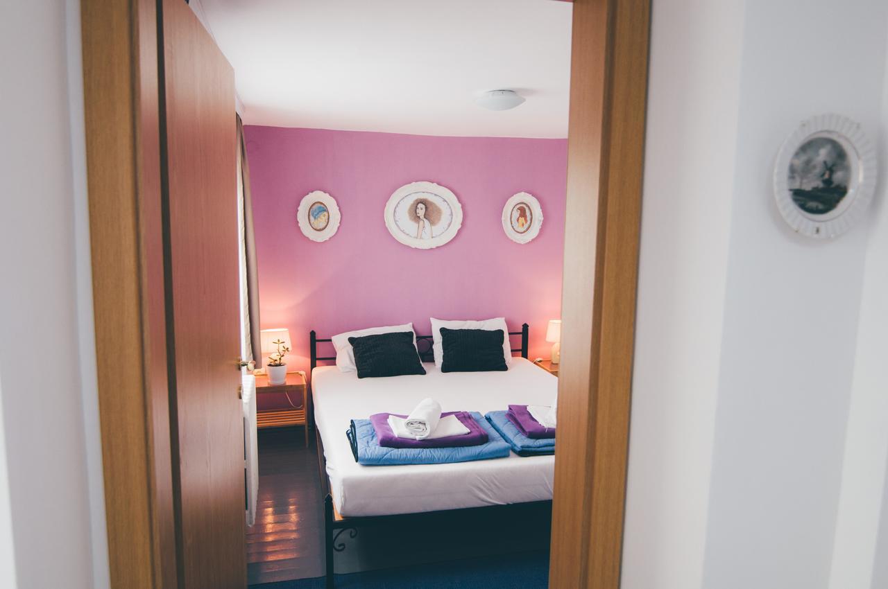 Universe Hostel Скопье Экстерьер фото